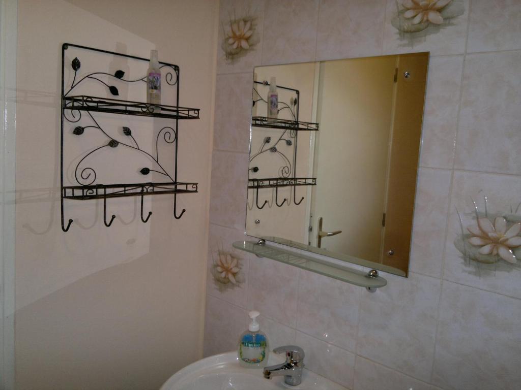 La Maison Jaune Bed & Breakfast Bouresse Екстериор снимка