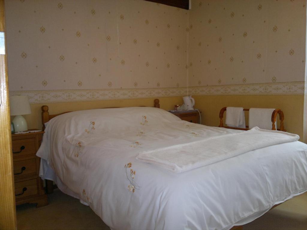 La Maison Jaune Bed & Breakfast Bouresse Екстериор снимка